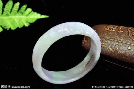 高端翡翠手镯