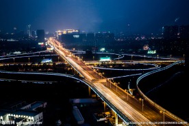 夜幕下的西南环高架