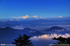 群山