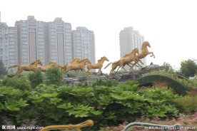 八匹马