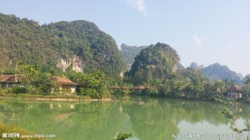 泰国柏森山庄湖水景色