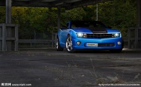 蓝色科迈罗Camaro