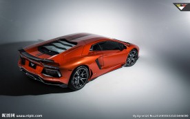 红色兰博基尼Aventado