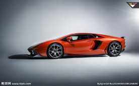 红色兰博基尼 LP740