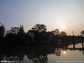 夕阳下的乌镇