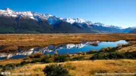 高原雪山倒影