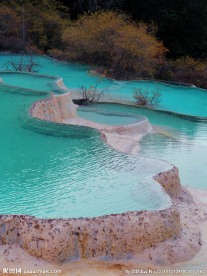 黄龙五彩池中段特写