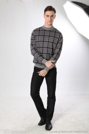 帅气男子