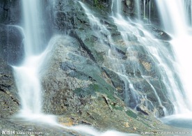 瀑布流水