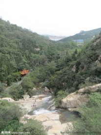 登封卢崖瀑布景区