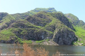 堰塞湖