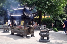 香炉