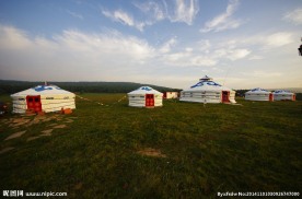 草原上的蒙古包