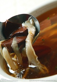 鲜菇鸭血汤