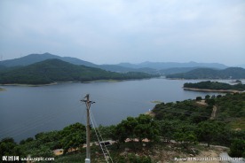 铭楷休闲山庄山水情