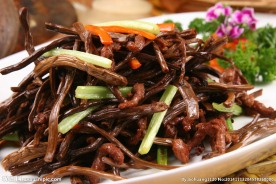 茶树菇爆牛肉丝