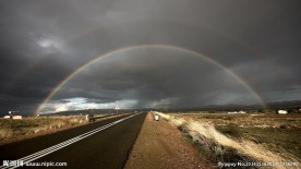公路彩虹