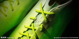 ADIDAS 足球鞋
