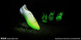 ADIDAS 足球鞋