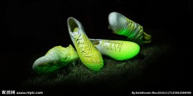 ADIDAS 足球鞋