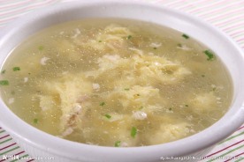 馄饨榨菜蛋花汤