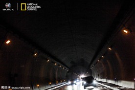 穿越隧道