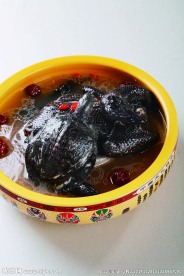甲鱼炖乌鸡