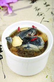 洋参枸杞炖乌鸡
