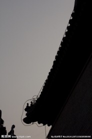 屋檐一对