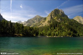 高山湖泊