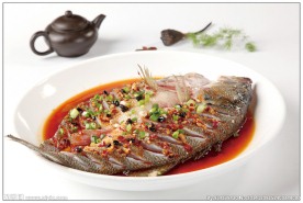 豆豉辣椒蒸鲈鱼
