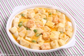 咸蛋黄虾仁烩豆腐