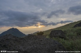 唯美祖山夕阳