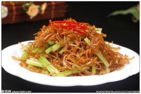 杏鲍菇拌土芹