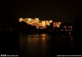 水镇长城夜景
