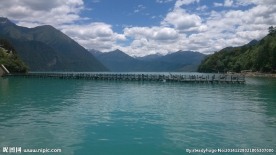 雅鲁藏布江大峡谷