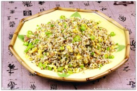 彩蛋梅菜炒饭
