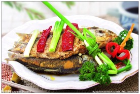 葱酥鲫鱼