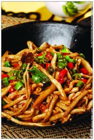 干锅鲜茶树菇