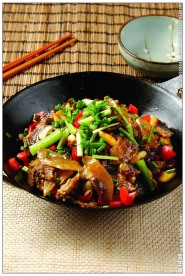 干锅带皮牛肉