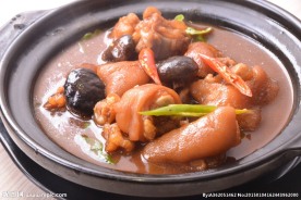 黄焖鸡  黄焖猪手米饭