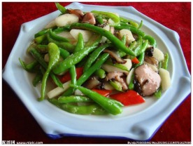 马蹄尖椒炒酱肉煲来香