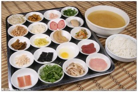 过桥米线云南美食园
