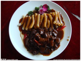红烧肉炒年糕煲来香