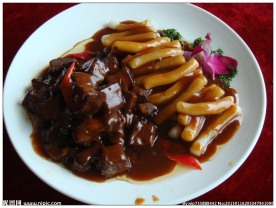 红烧肉炒年糕煲来香
