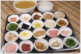 过桥米线云南美食园