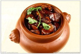 特色目鱼烧肉