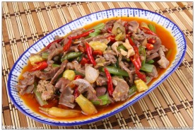 泡椒鸡杂三娘鱼庄