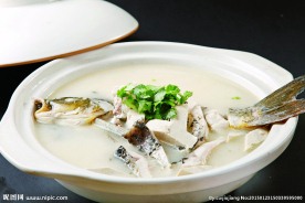 鲤鱼炖豆腐