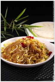 小黄豆芽炒粉条